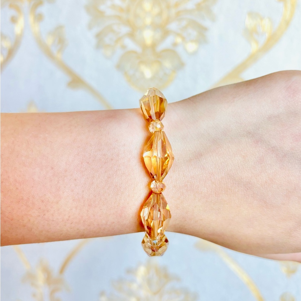 Elegant Gold Crystal Bracelet